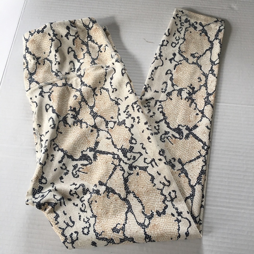 ALLFENIX Snakeskin Print Leggings Sz Medium